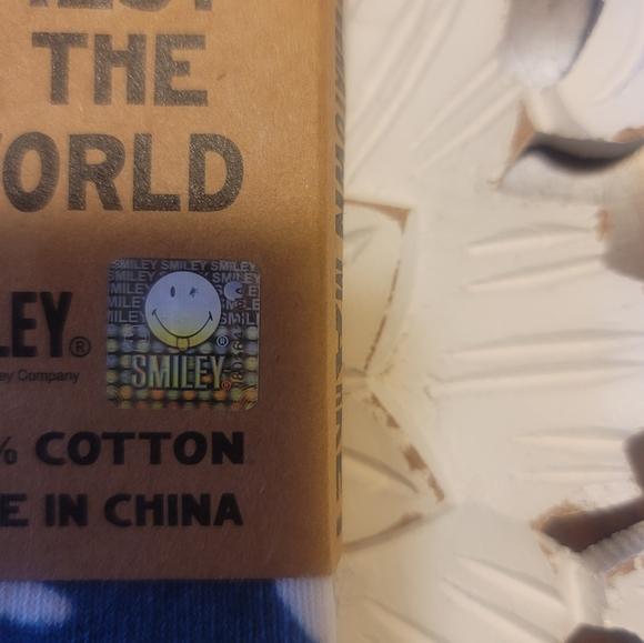 Urban Outfitters ChinaTown Market Smiley Socks - Picture 3 of 8